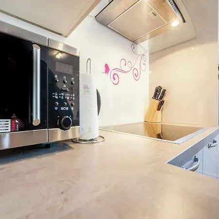 Apartment In Zadar Near Sea Organ, Cleaning Included Apartment